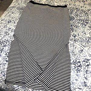 Gap Black & White Stripped Mid-Calf Skirt w/ Slits